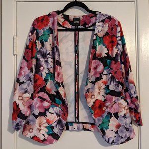 XOXO Floral print waterfall front blazer